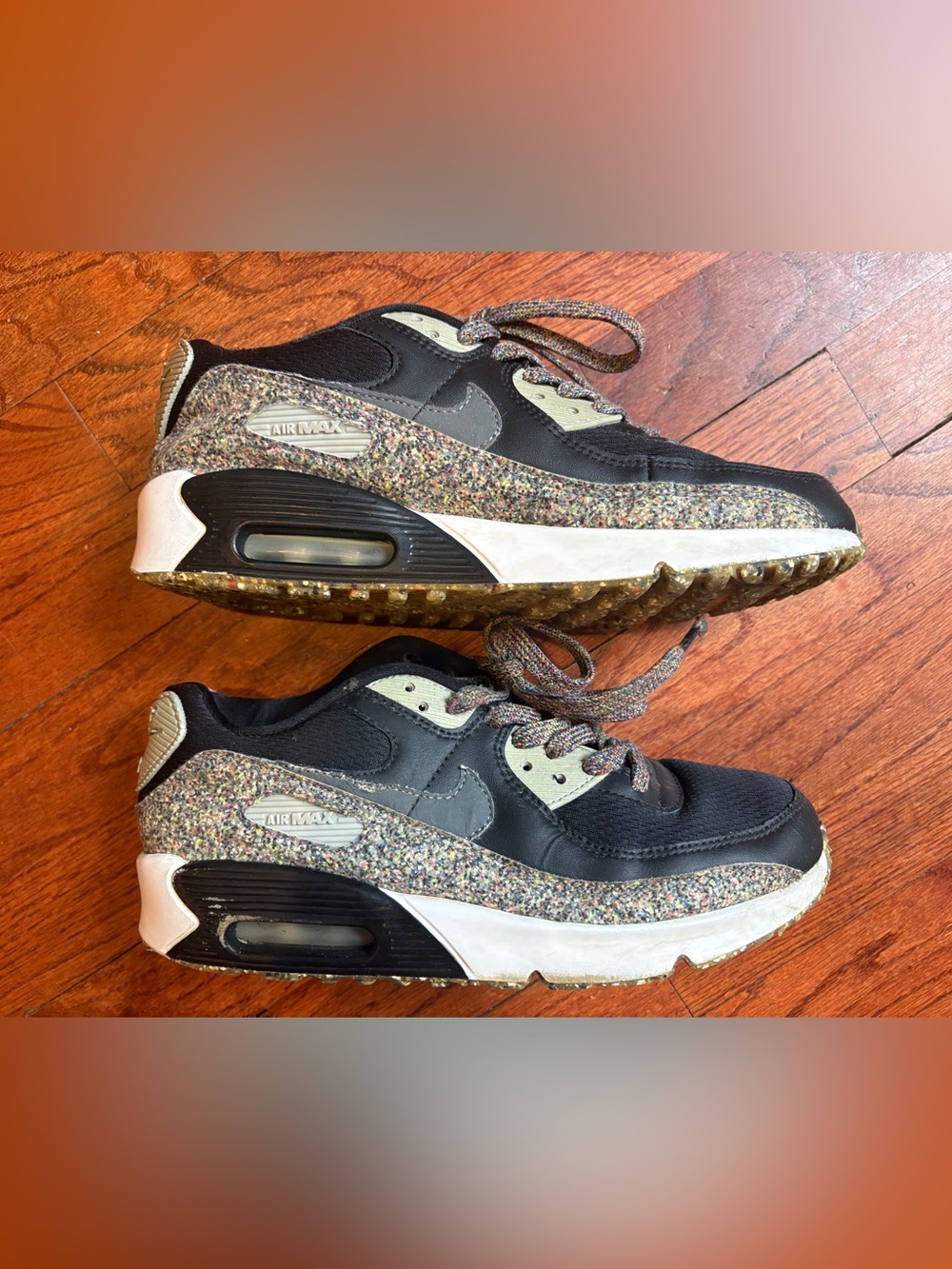Nike Kids' Black Sneakers with Multicolor Speckle Trim
